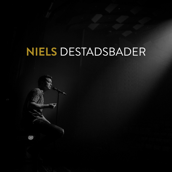 Destadsbader - Presentator, acteur zanger